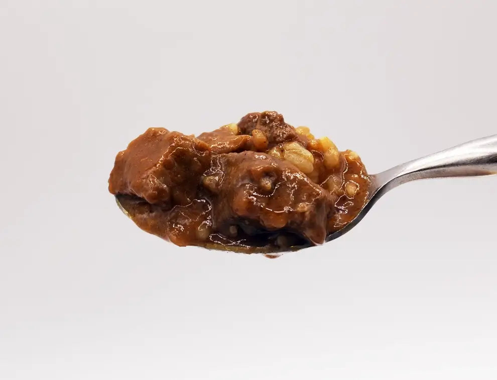 伊江島の牛飼い農家の贅沢カレー