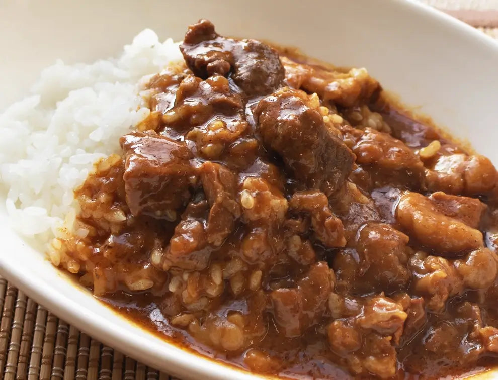 伊江島の牛飼い農家の贅沢カレー – 伊江島和牛 緋桜肉公式オンラインストア 伊江島の牛飼い農家の贅沢カレー – 伊江島和牛 緋桜肉公式オンラインストア
